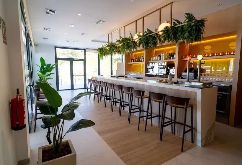 Hotelli Alannia Salou