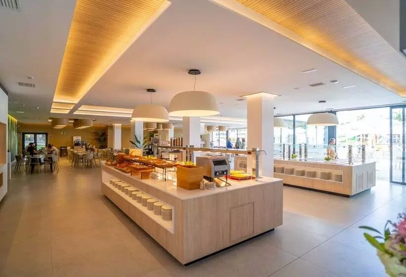 Hotelli Alannia Salou