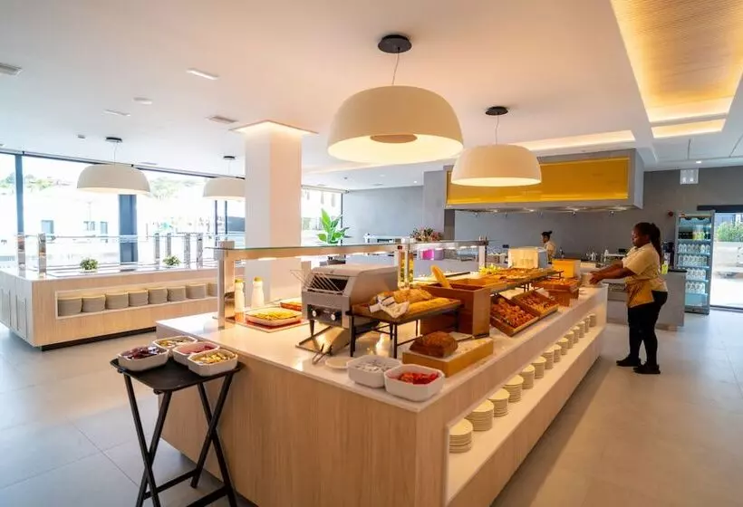 Hotelli Alannia Salou