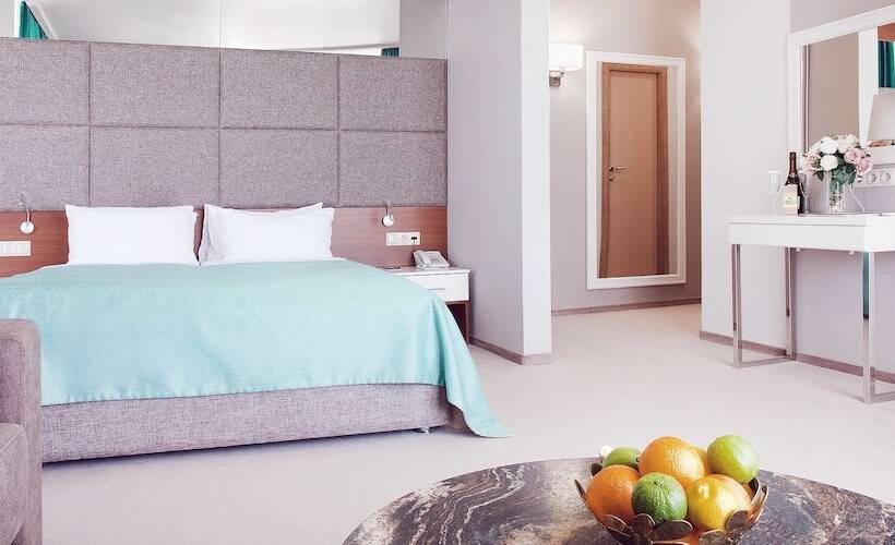 בית מלון כפרי Alean Family Resort & Spa Biarritz