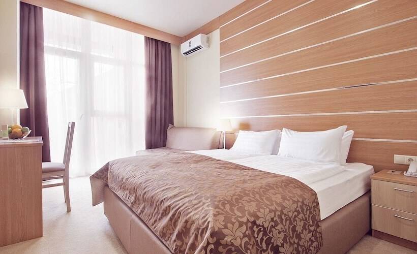 בית מלון כפרי Alean Family Resort & Spa Biarritz