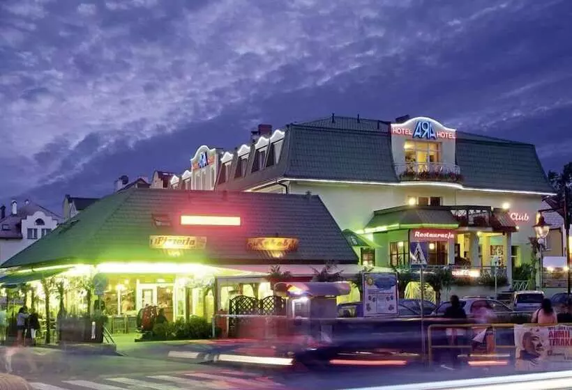 ホテル Ara Dancing Club Restauracja Ara