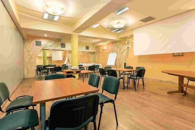 هتل Ara   Dancing Club Restauracja Ara