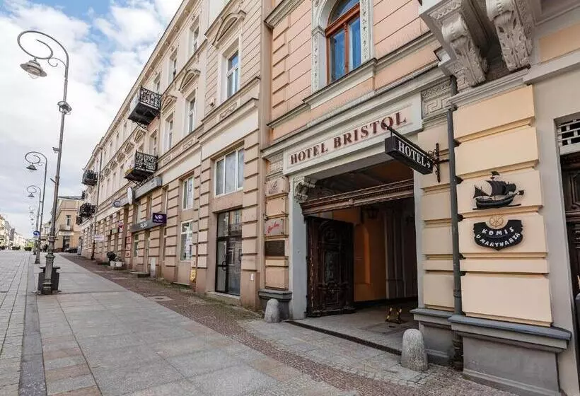 Hotel Bristol