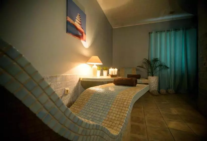 酒店 Centrum Ulan Spa