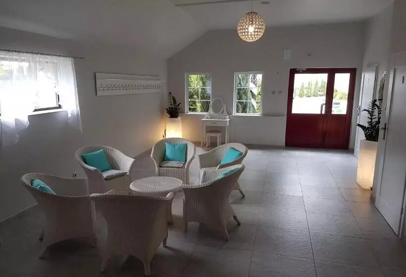 酒店 Centrum Ulan Spa