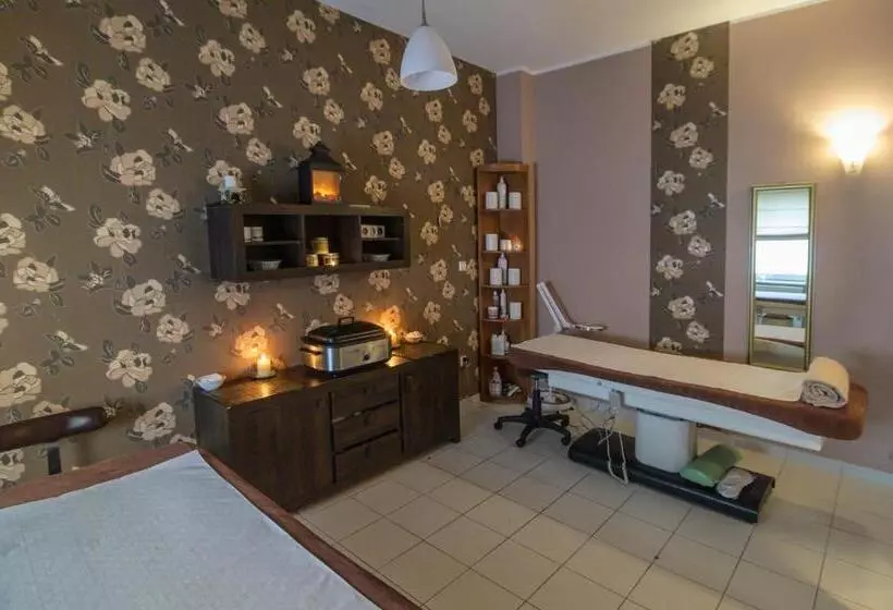 酒店 Centrum Ulan Spa