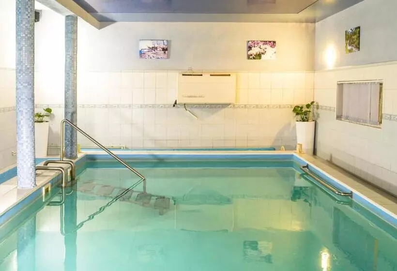 酒店 Centrum Ulan Spa