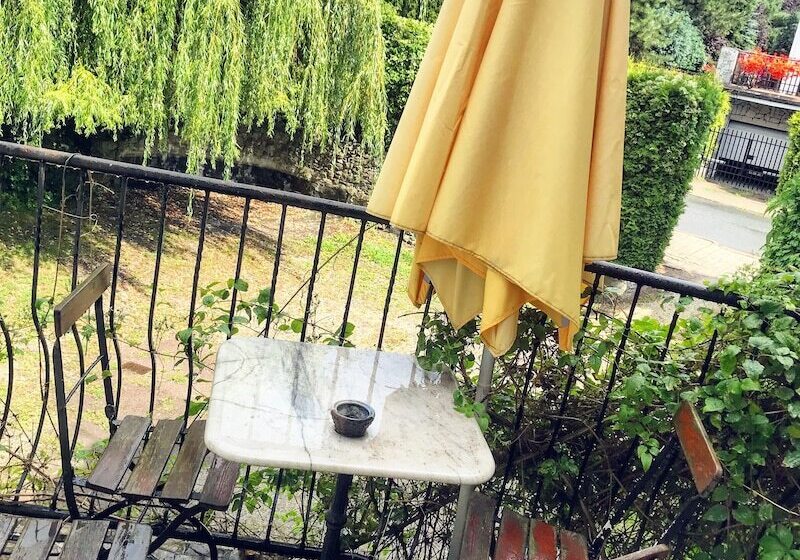 בית מלון כפרי Dworek Adamski