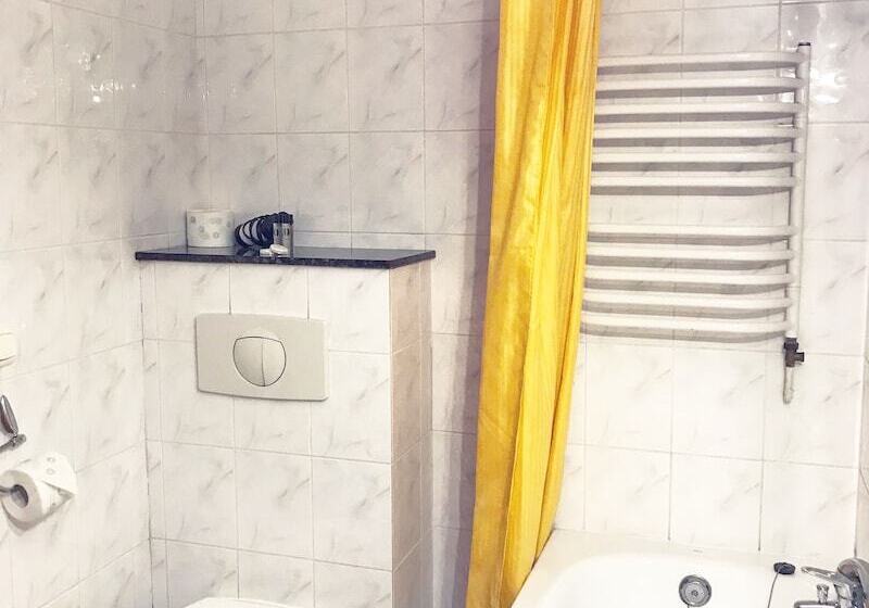 בית מלון כפרי Dworek Adamski