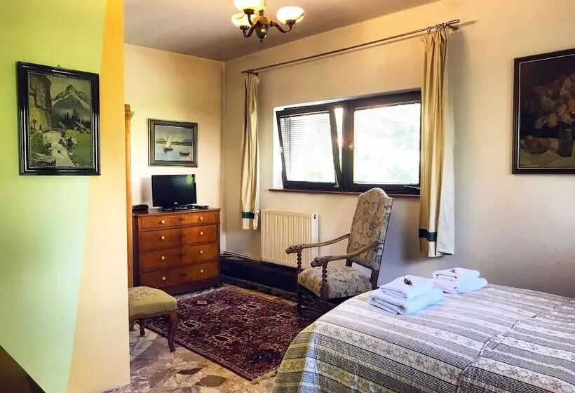 בית מלון כפרי Dworek Adamski