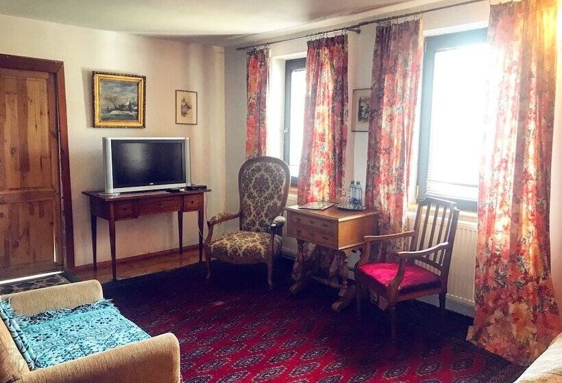 בית מלון כפרי Dworek Adamski