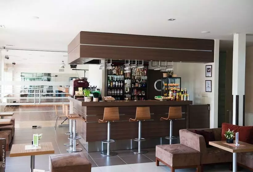 בית מלון כפרי Eden Resort & Spa