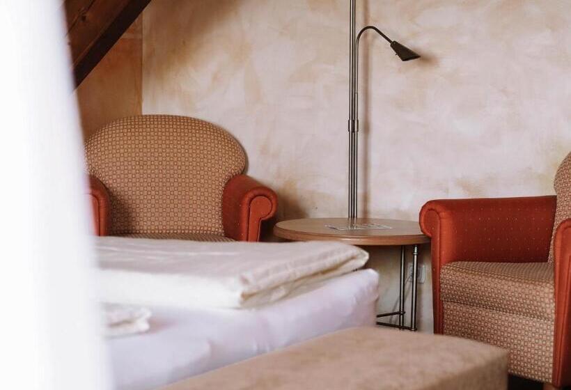 ホテル Eidenberger Alm