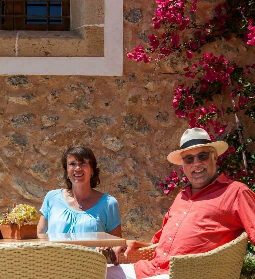 هتل Finca Can Estades