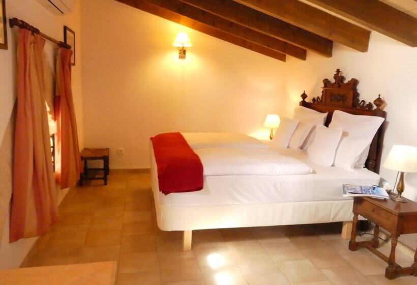 هتل Finca Can Estades