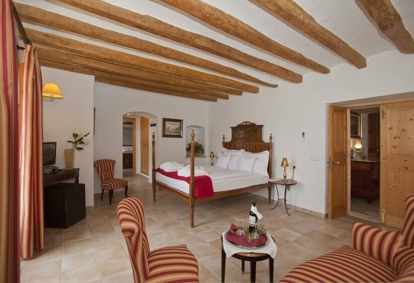 هتل Finca Can Estades