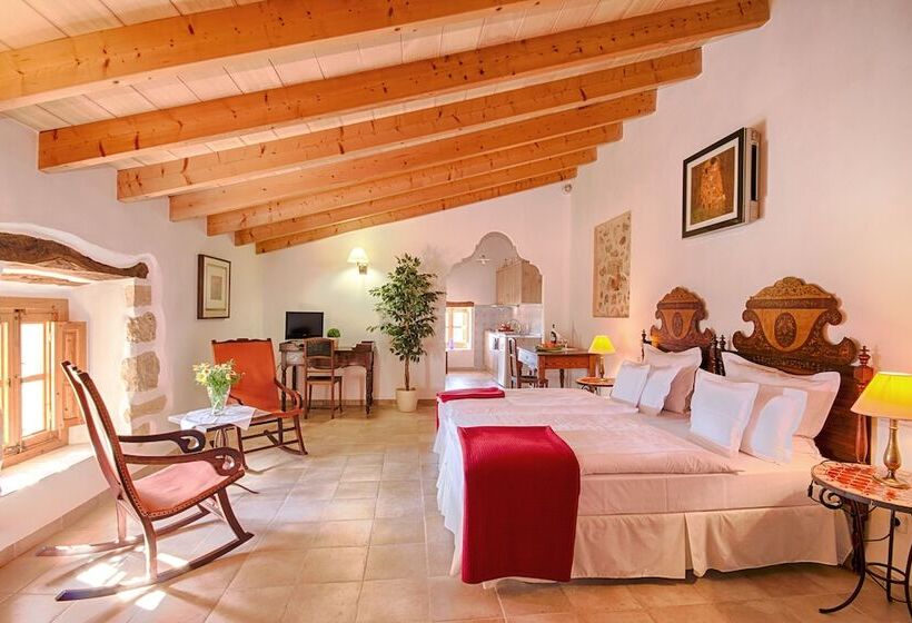 هتل Finca Can Estades