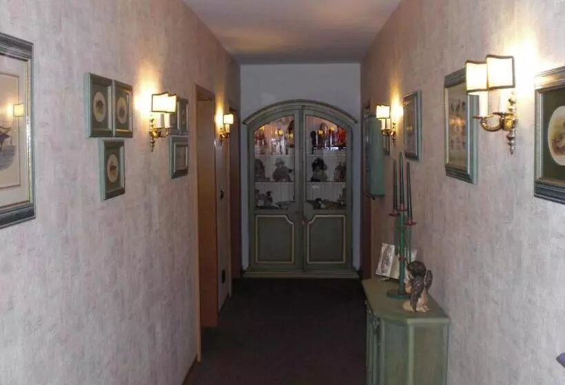 فندق Garni Eichhornkobel