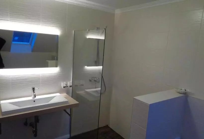 فندق Garni Eichhornkobel