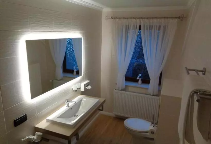 فندق Garni Eichhornkobel