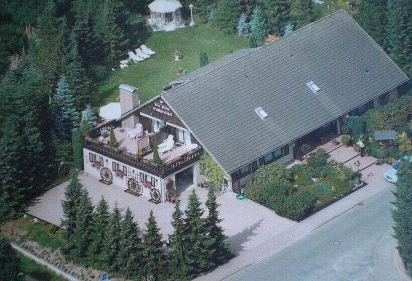 ホテル Garni Eichhornkobel