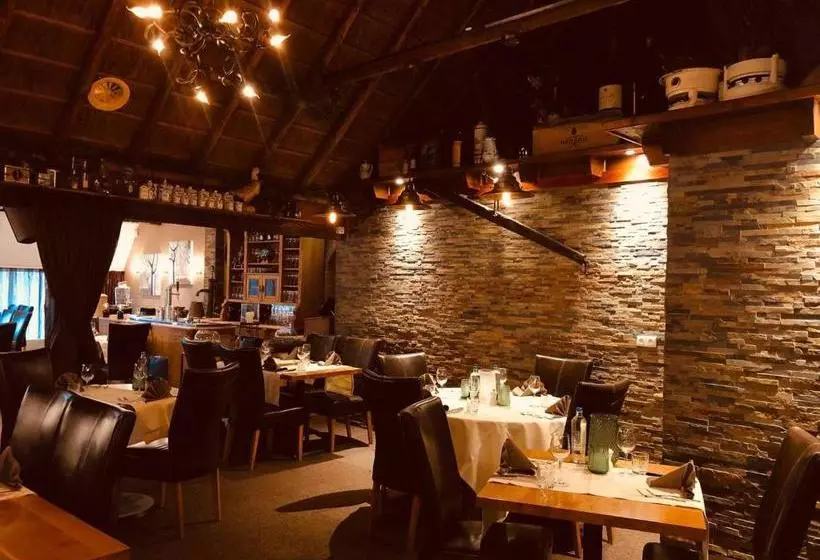 Hotel Restaurant   Cafe  Geertien