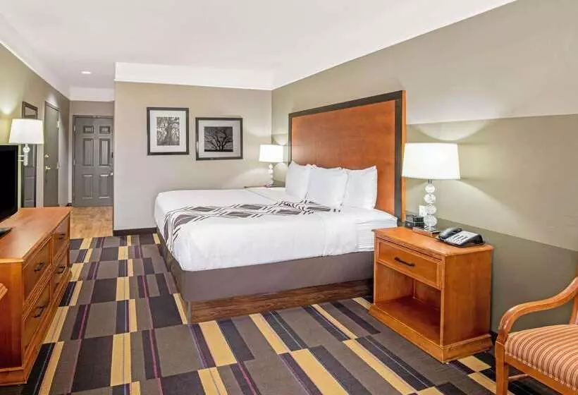 هتل La Quinta By Wyndham Oklahoma City Moore