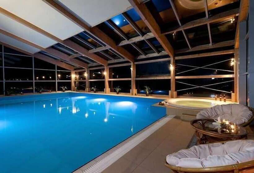 בית מלון כפרי Magnat Resort & Spa