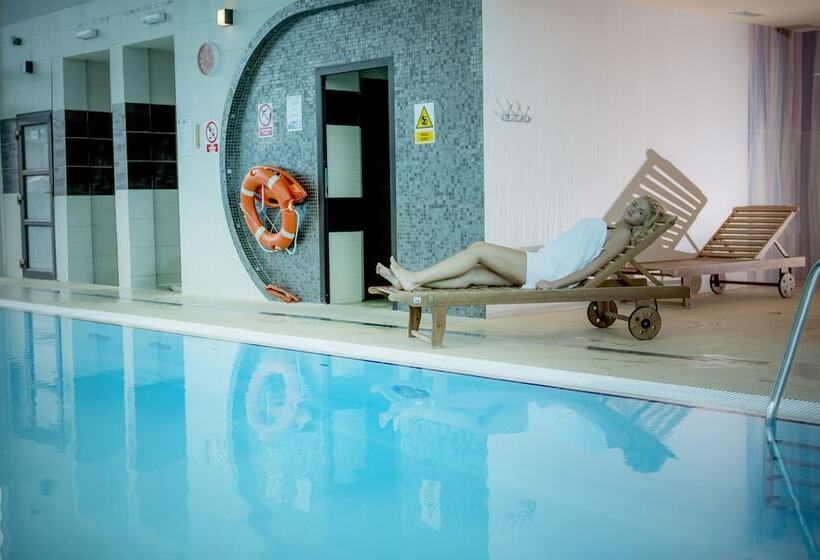 בית מלון כפרי Magnat Resort & Spa