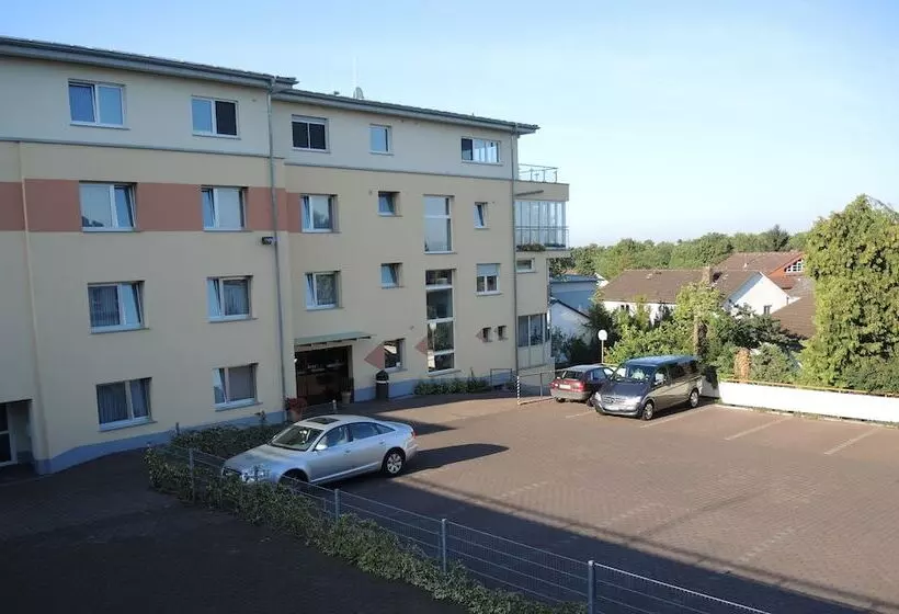 Отель Malchen Garni