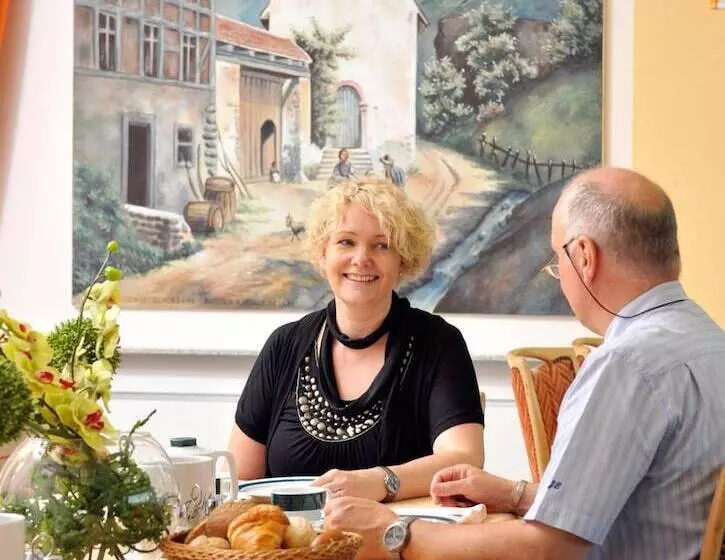 Отель Malchen Garni