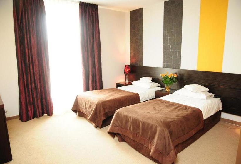 فندق Niepo Omice