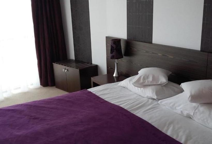 فندق Niepo Omice