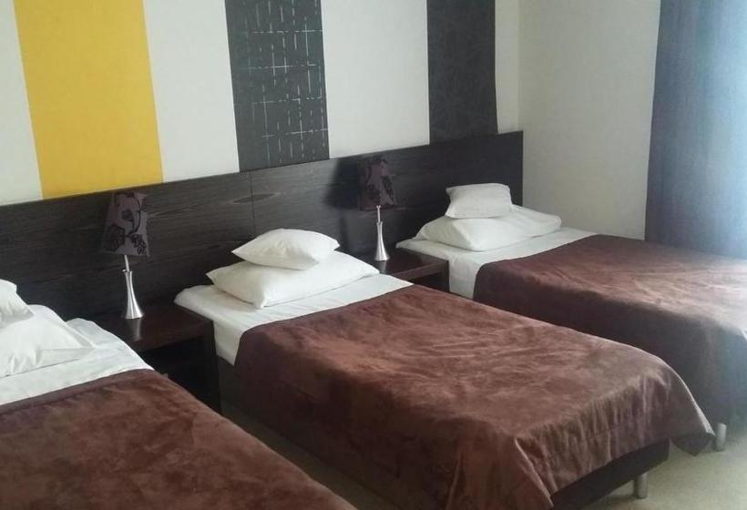 فندق Niepo Omice