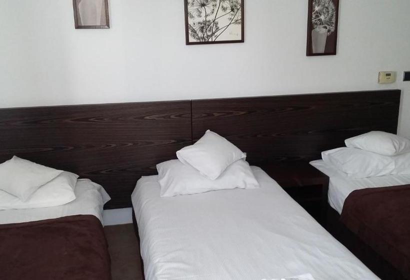 فندق Niepo Omice