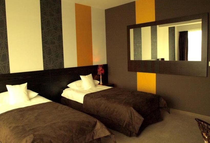 فندق Niepo Omice