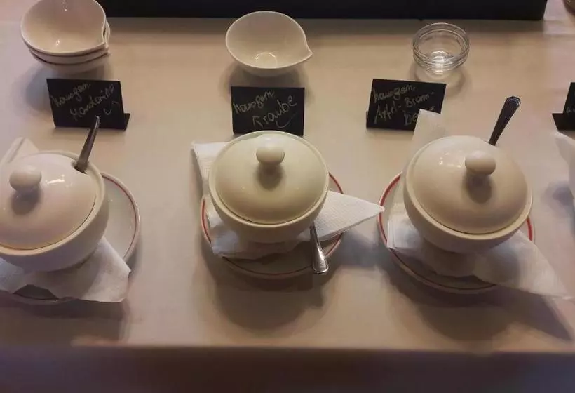 Отель Frühstückspension Pfandlwirt