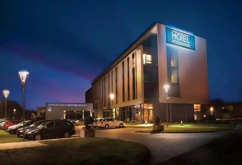 호텔 Poznański A2