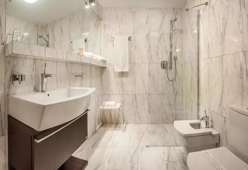 호텔 Poznański A2