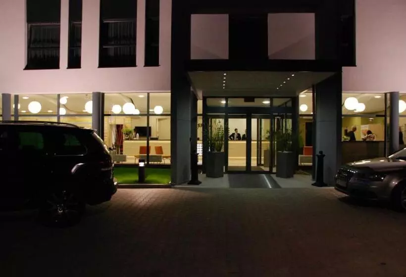 호텔 Poznański A2