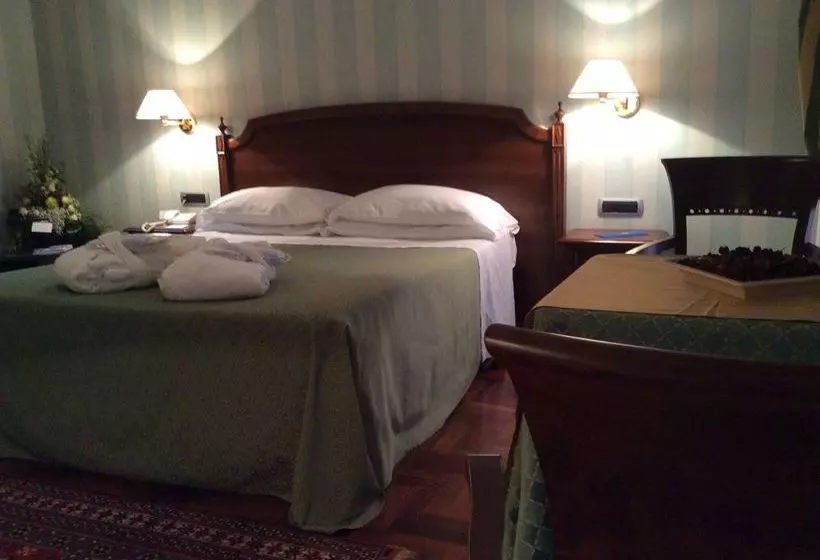 هتل Pretoria  Potenza