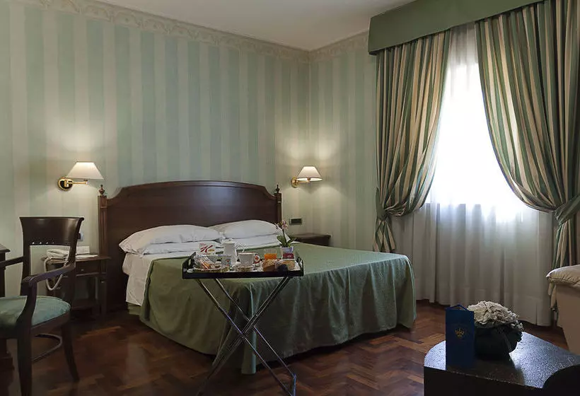 هتل Pretoria  Potenza