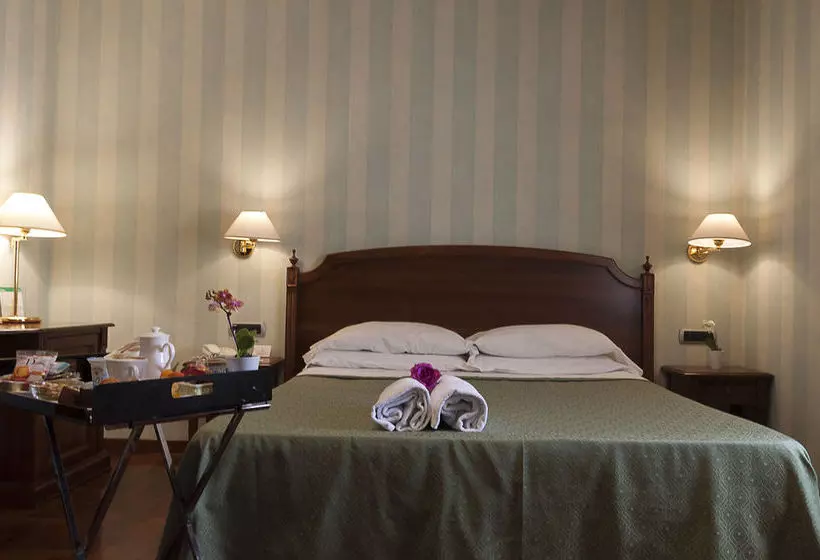 هتل Pretoria  Potenza