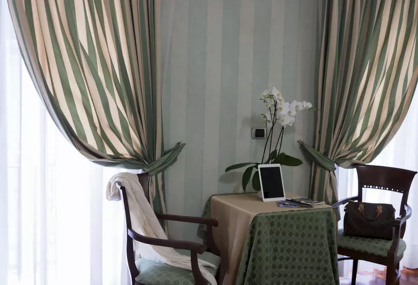 هتل Pretoria  Potenza