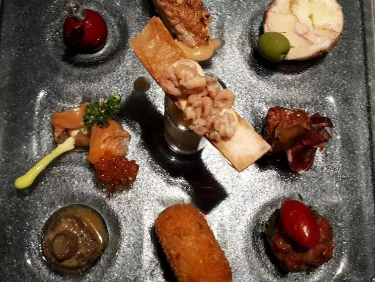 Hotel Restaurant   Cafe  Geertien