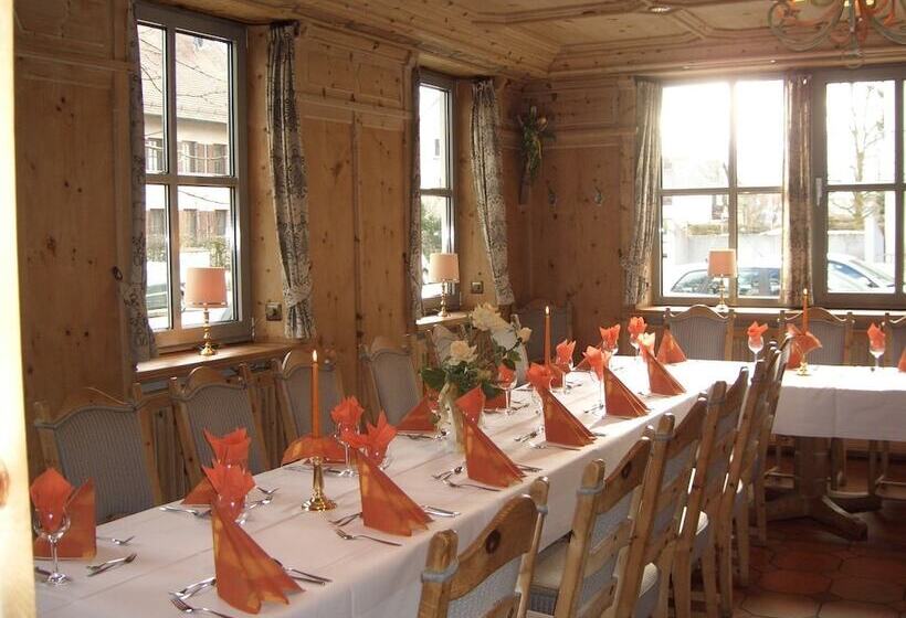 ホテル Restaurant Kastanienhof Lauingen