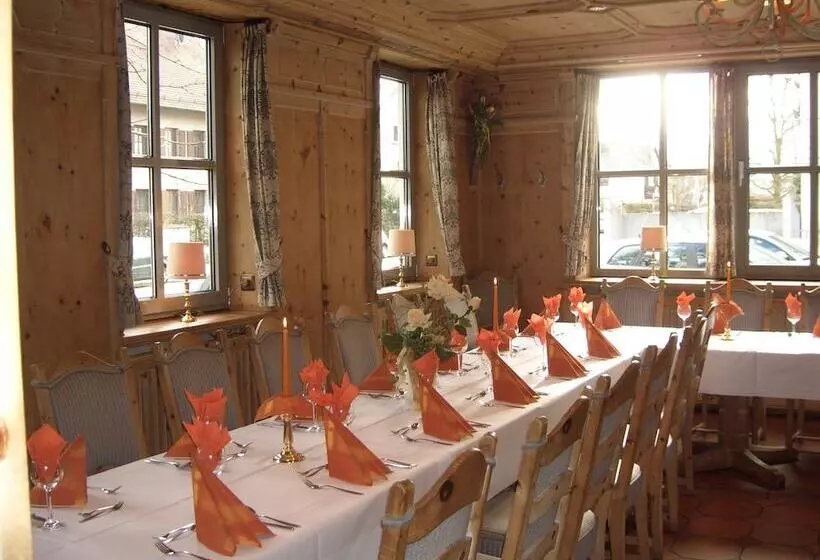 Отель Restaurant Kastanienhof Lauingen