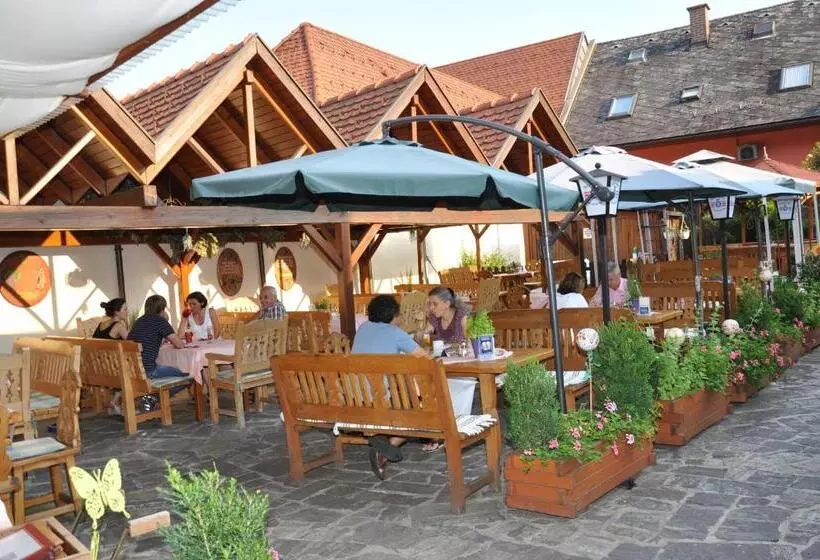 Отель Schilcherlandhof