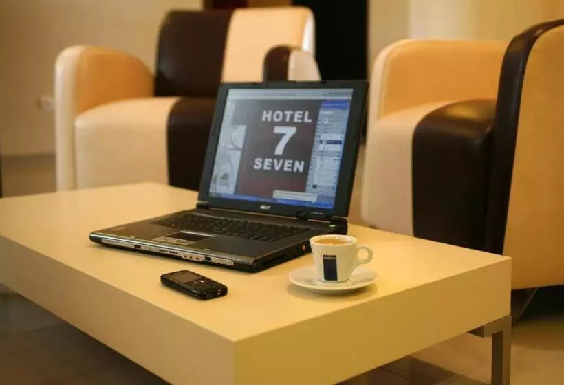 Hotel Seven 7